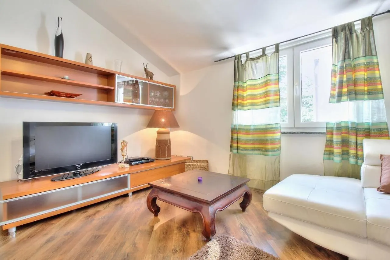 Apartments Suzy Umag 3*,  Chorvatsko