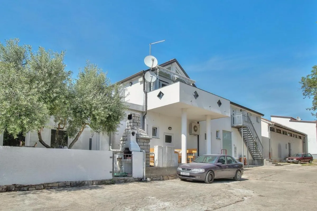 Apartments Suzy Umag Penzion