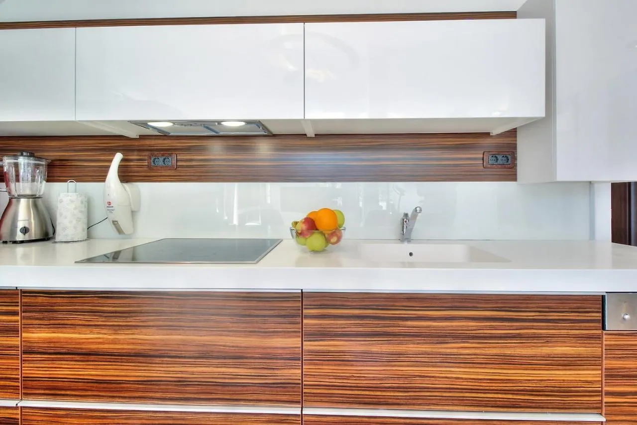 Apartments Suzy Umag 3*,