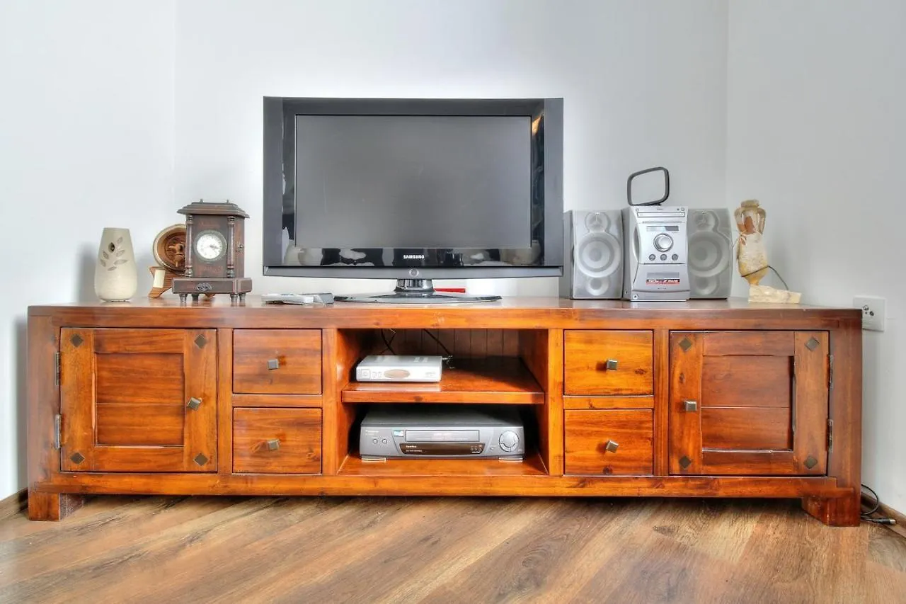 *** Konukevi Apartments Suzy Umag Hırvatistan