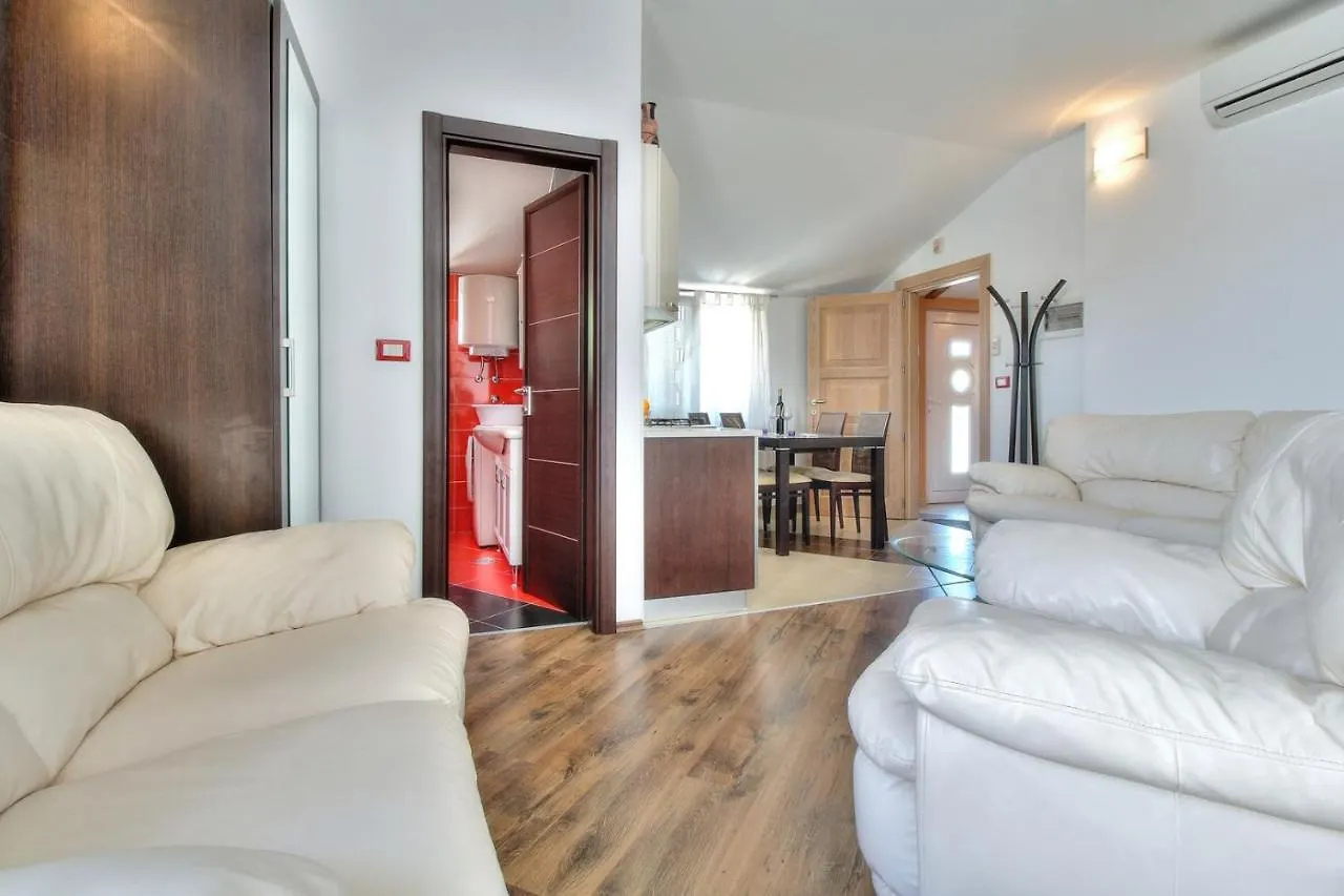 Konukevi Apartments Suzy Umag