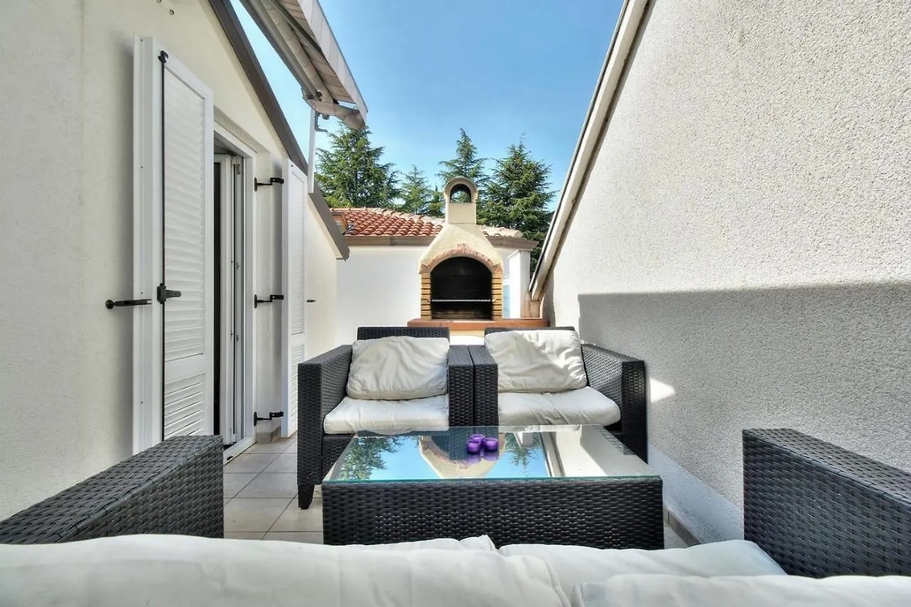 Apartments Suzy Umag