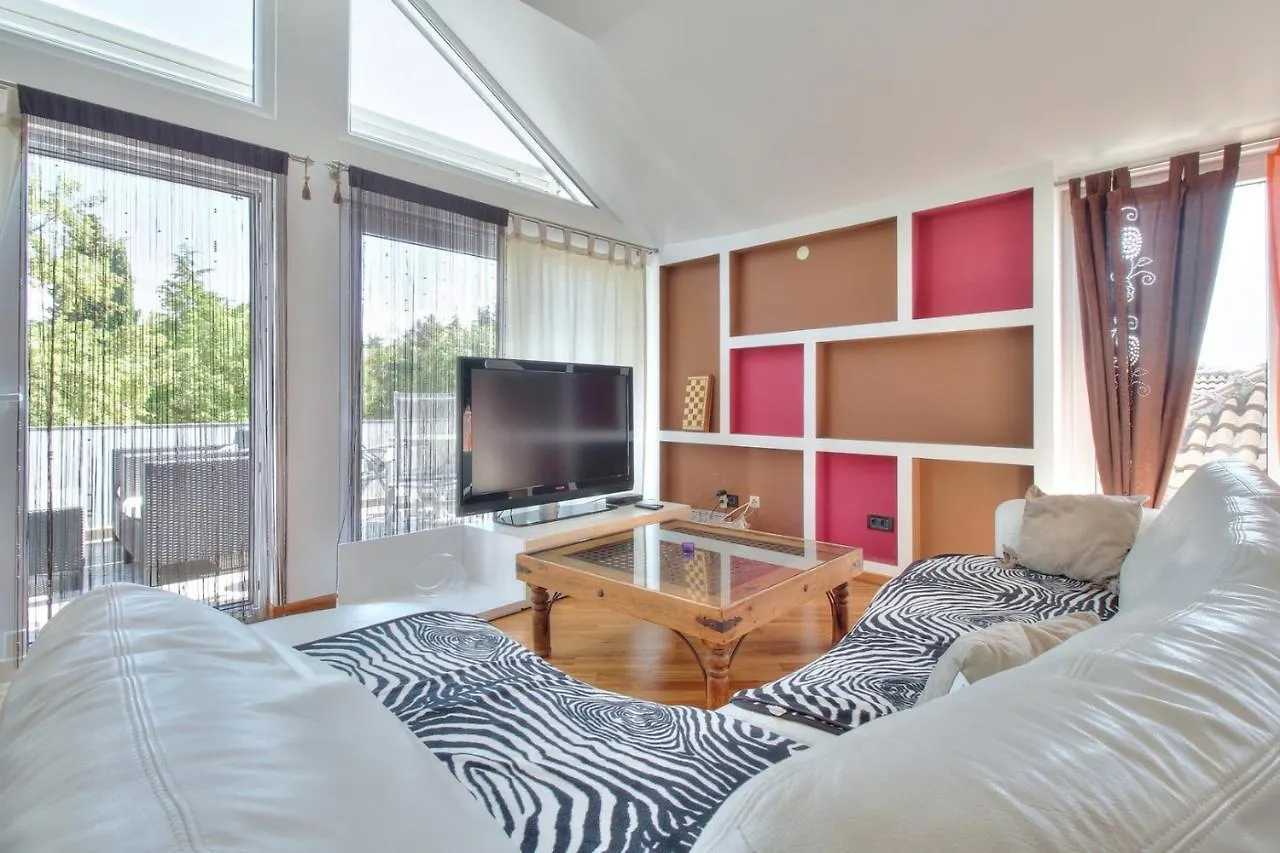 Konukevi Apartments Suzy Umag