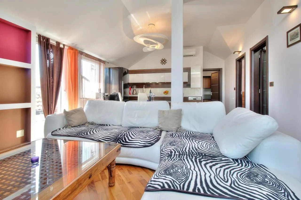 Apartments Suzy Umag Hırvatistan