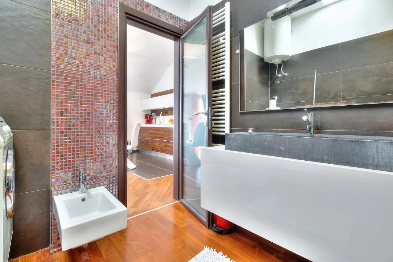 Apartments Suzy Umag Hırvatistan