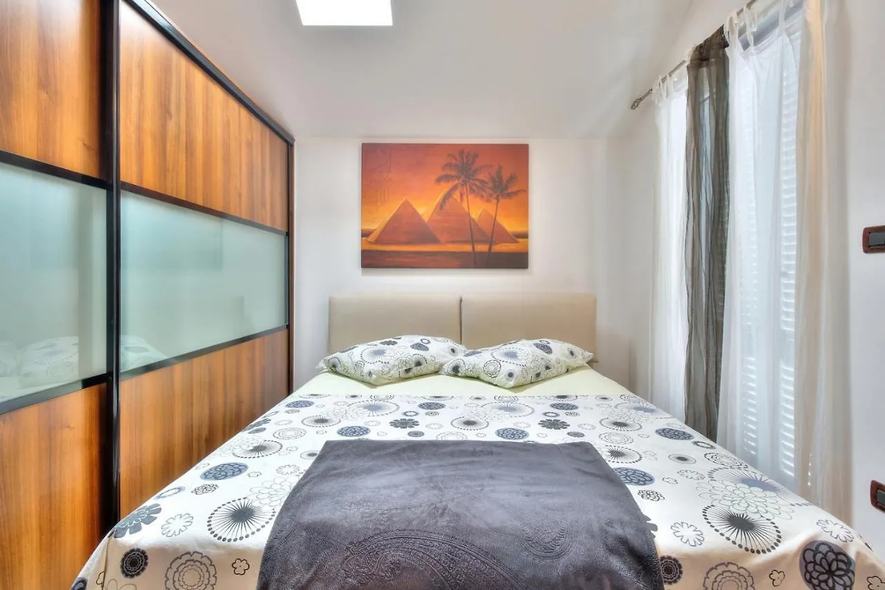 Konukevi Apartments Suzy Umag